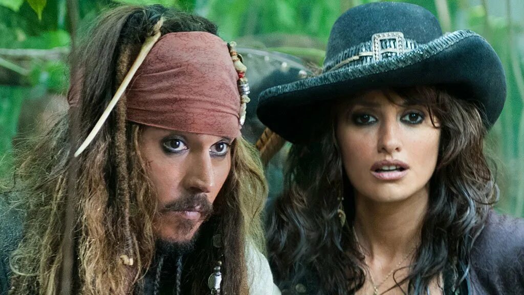 Пенелопа Крус и Джонни Депп пираты Карибского моря.