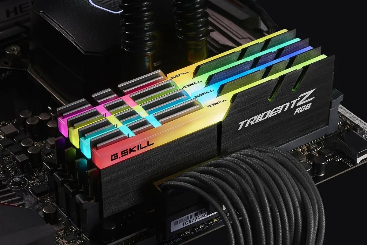 Питание памяти ddr4. Оперативная память g.skill Trident z RGB. Оперативная память g skill Trident z. G.skill Trident z RGB 32gb ddr4. Оперативная память g skill ddr4 16 GB.