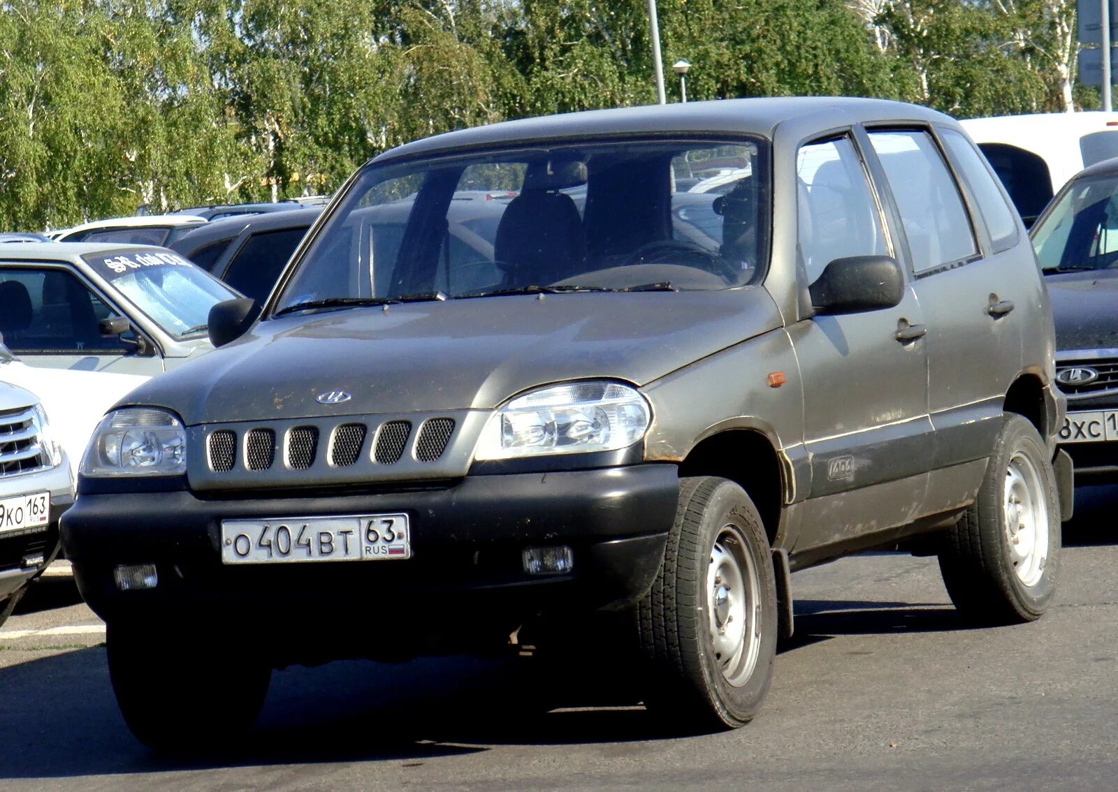 Машина 2123. Chevrolet Niva 2123. ВАЗ 2123 1998. Шеви Нива 1998. Первая Нива Шевроле 1998.