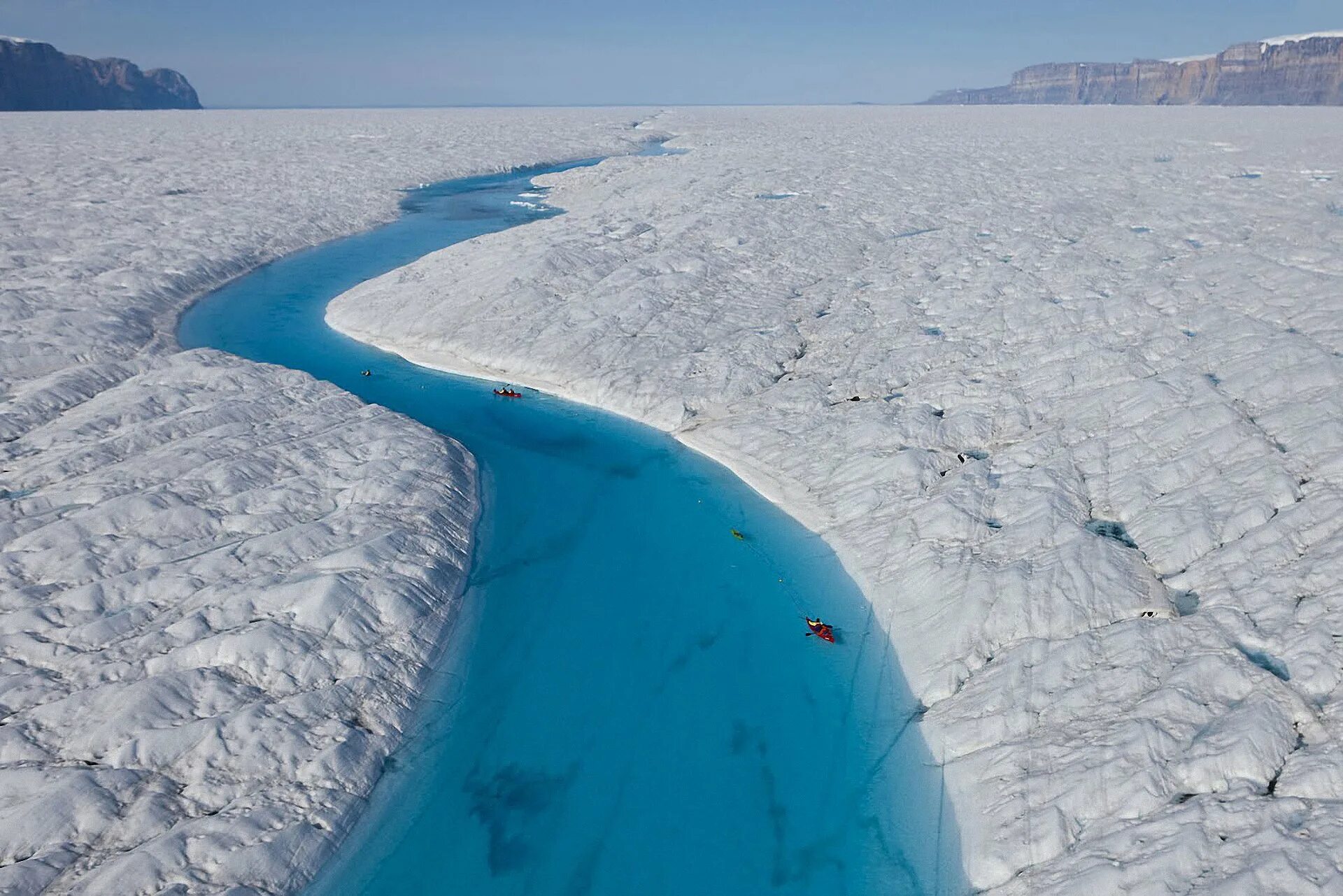 Замершее салсотто. Ледник Петермана в Гренландии. Таяние ледников в Гренландии. Река Петерманн, Гренландия\. Ледяной каньон Гренландия.