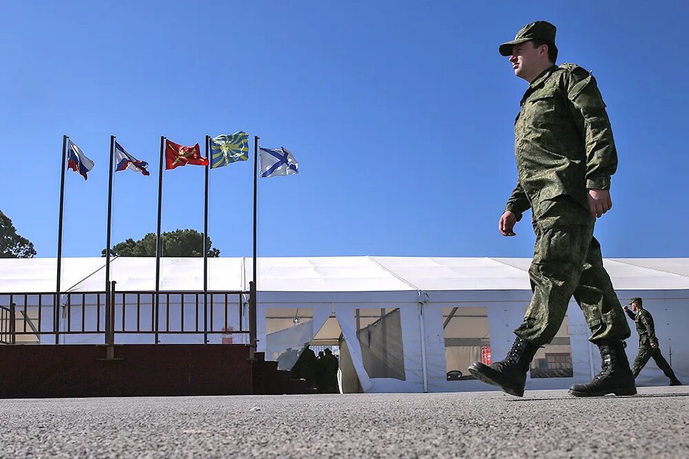 Российская база в сирии. Военная база России в Сирии Хмеймим. База Хмеймим в Сирии. Хмеймим авиабаза. Военная база в Сирии.