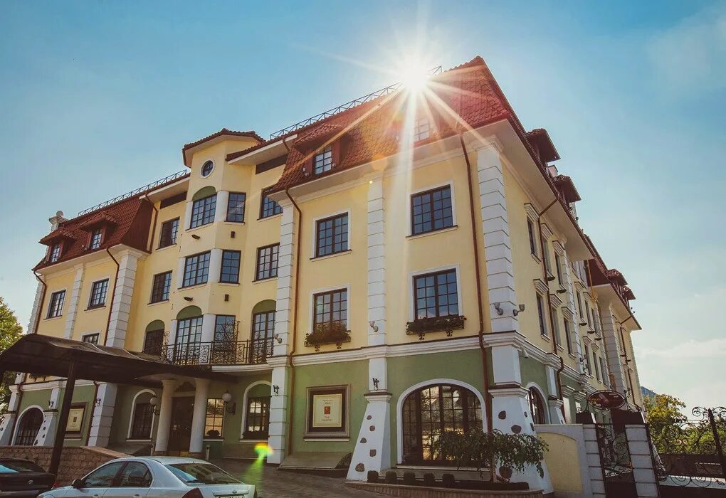 Брест отель хилтон. Брест гостиницы. Город брест гостиница молодежная. Сайты гостиниц бреста. Энергия отель брест.