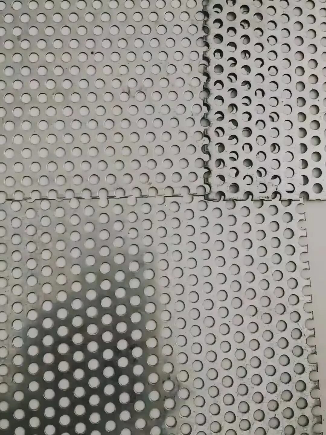 Round holes. Oblong hole Perforated Metal Mesh PMG. Металлический лист с отверстиями. Металлический лист с дырками. Перфорированная сетка.