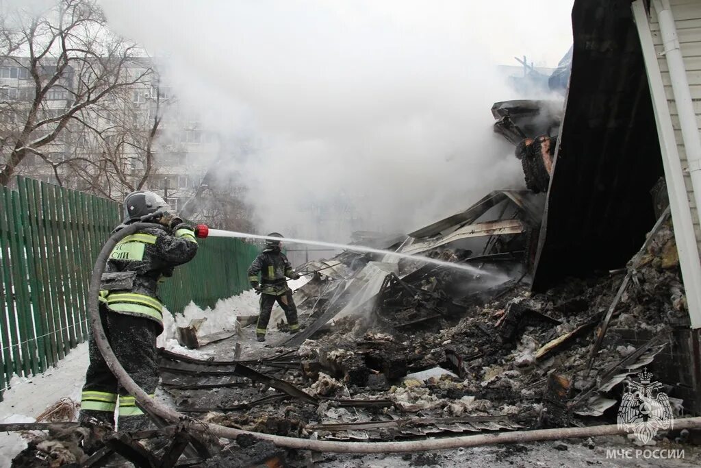 Пожар. Пожар в Хабаровске. Сильный пожар. Начало пожара. Хабаровск сгорели