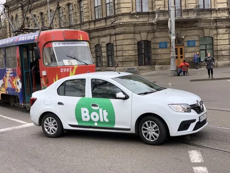 Топ таксопарков такси. Bolt такси. украинское такси. такси-сервис bolt. украинское такси болт.