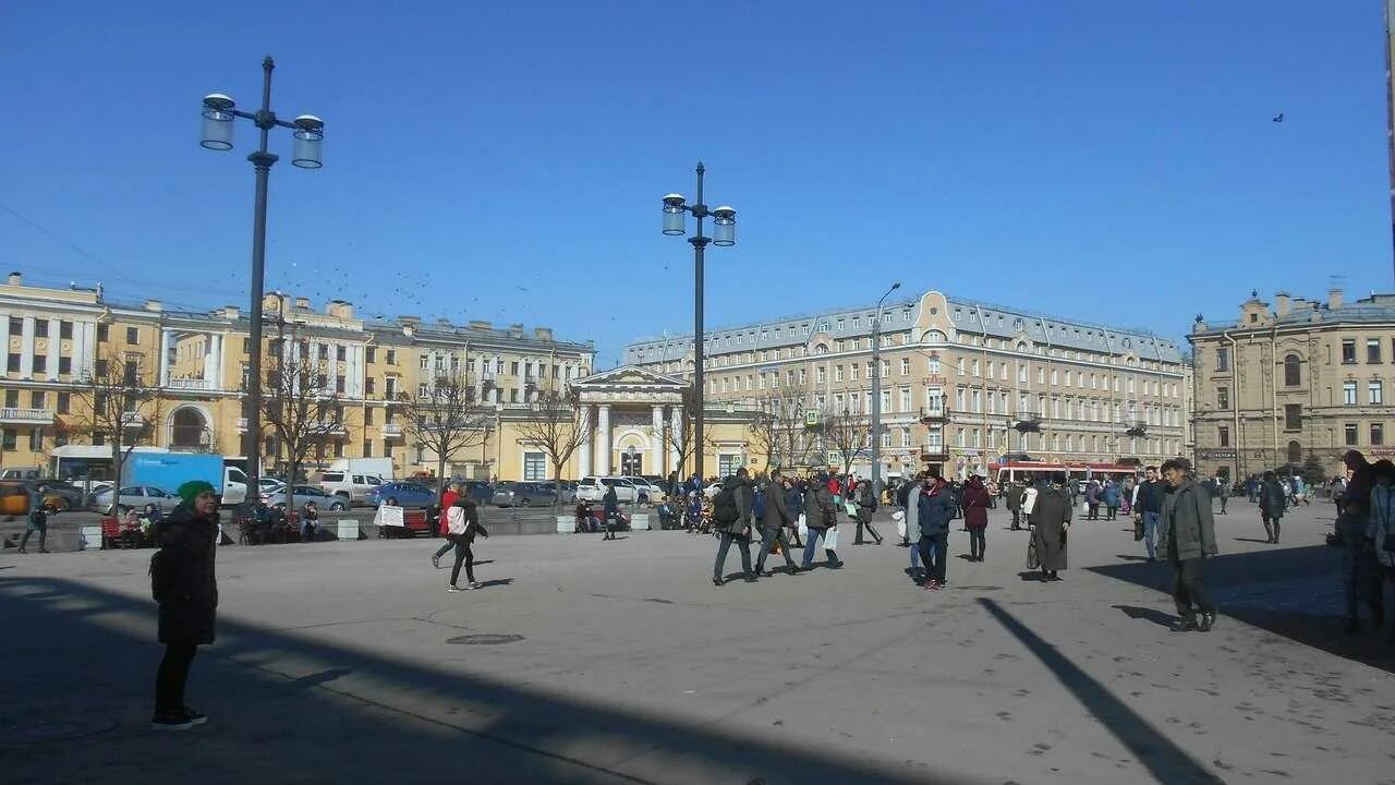 Сенная площадь парк. Сенная площадь парк. Сенная площадь спб. Сенная площадь парк. Питер сенная площадь садовая.