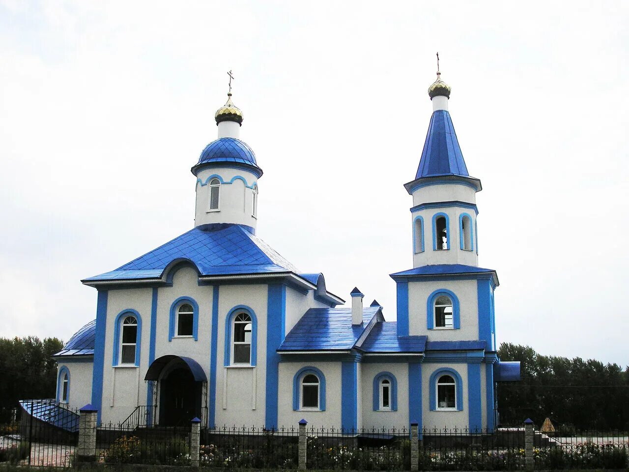 Церковь Успения Пресвятой Богородицы Чишмы. Чишмы Башкортостан Республика. Поселок Чишмы Башкортостан. Чишминский район Церковь в пгт Чишмы. Погода в чишмах на 3