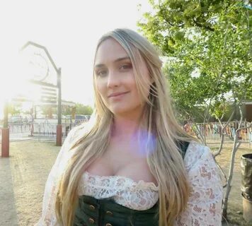 Naomi Kyle Estilos De Cabelo Longo, Beleza.