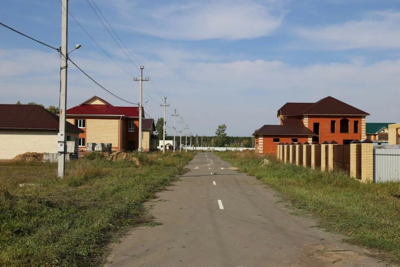 Куплю участок банкротство. Красноярка Омская область. Село Красноярка Омск. Коттеджный поселок в Красноярке Омск. Коттеджный поселок Курортный в Омской области.