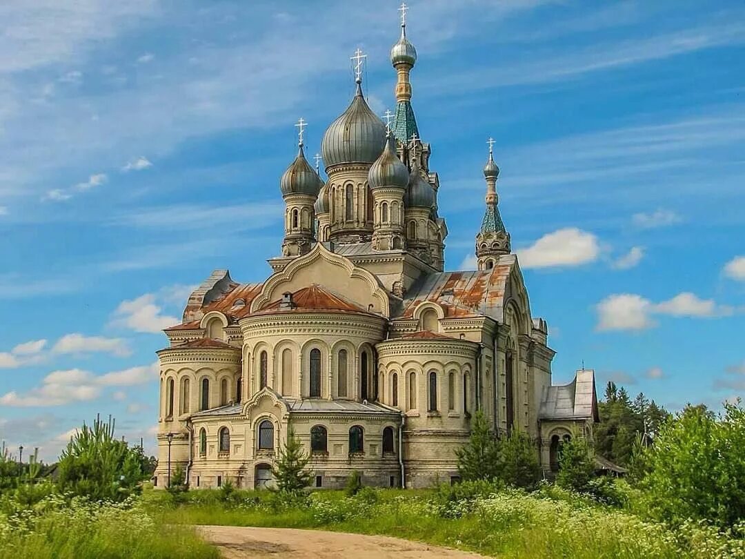Фото храма. Кукобой Ярославская область храм. Церковь села Кукобой Ярославской. Кукобой Ярославская достопримечательности. Православный храм в селе Кукобой Ярославской.