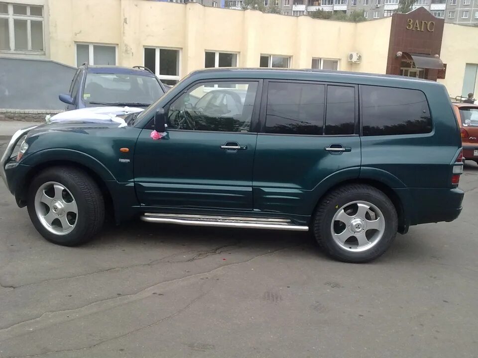 Mitsubishi Pajero 3.0 at, 1993. Диски Паджеро 3. Мицубиси Паджеро 3 дв 1995. Митсубиси Паджеро 81 горбатый.