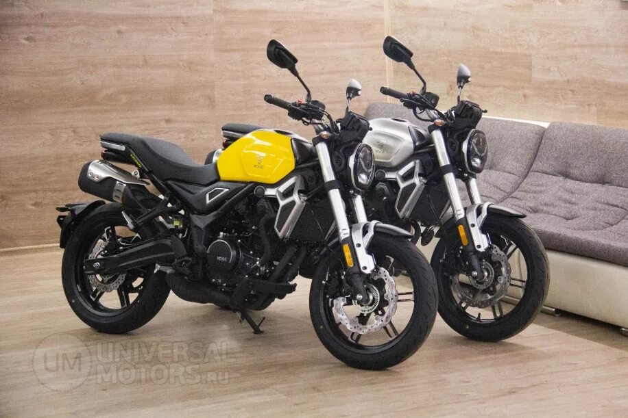 Мотоцикл vogue 300ac. Vogue 350 ac. Voge 350 ac 2023. Vogue 350ac с кофром. Voge 350 ac.