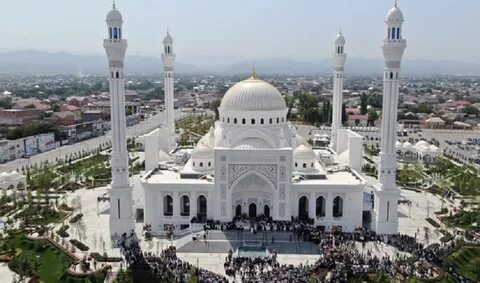 Самая большая мечеть в европе