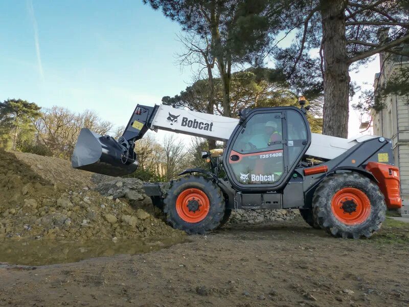 Bobcat t41.140. Телескопический погрузчик Bobcat t41.140SLP. Bobcat 41.140 SLP. Телескопический погрузчик Bobcat т35140s. Bobcat 41.140