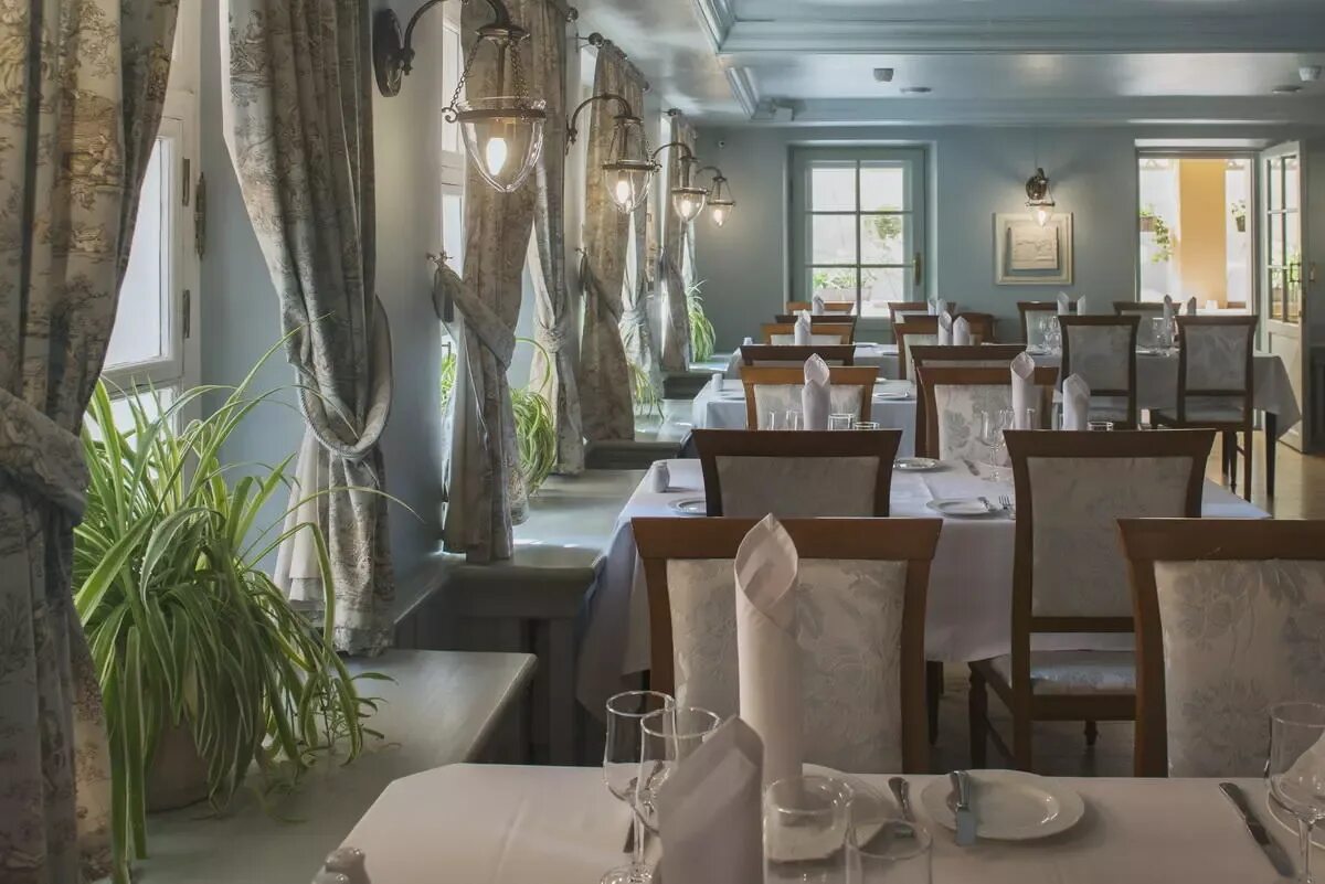 Кафе обломов. Город владимир ресторан обломов. Ресторан обломов 1-й монетчиковский пер д 5. Ресторан обломов владимир. Ресторан обломов владимир.