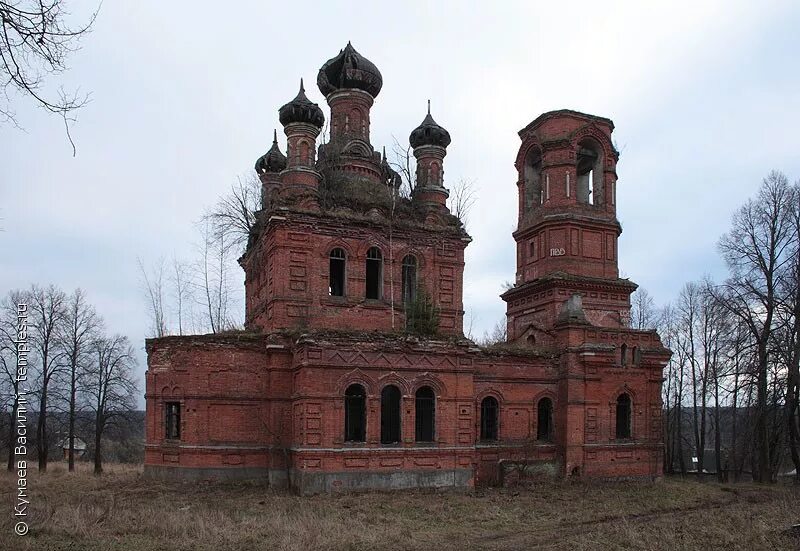 Поречье Калужская область. Старообрядческий храм в Калуге. Храм Бобыли Калужская область. Храм Николая Чудотворца разрушенный Калужская область. Заброшенные калужские деревни