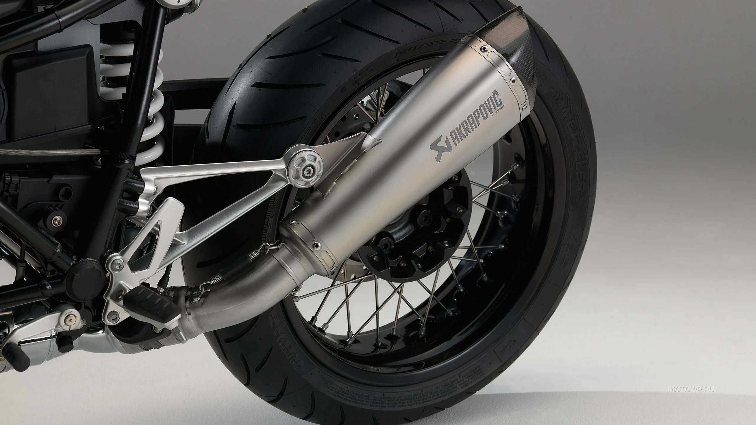 Дукати с карданным приводом. Bmw gs1000. Мотоцикл кавасаки турист. Мотоциклы с карданом. Bmw k100.