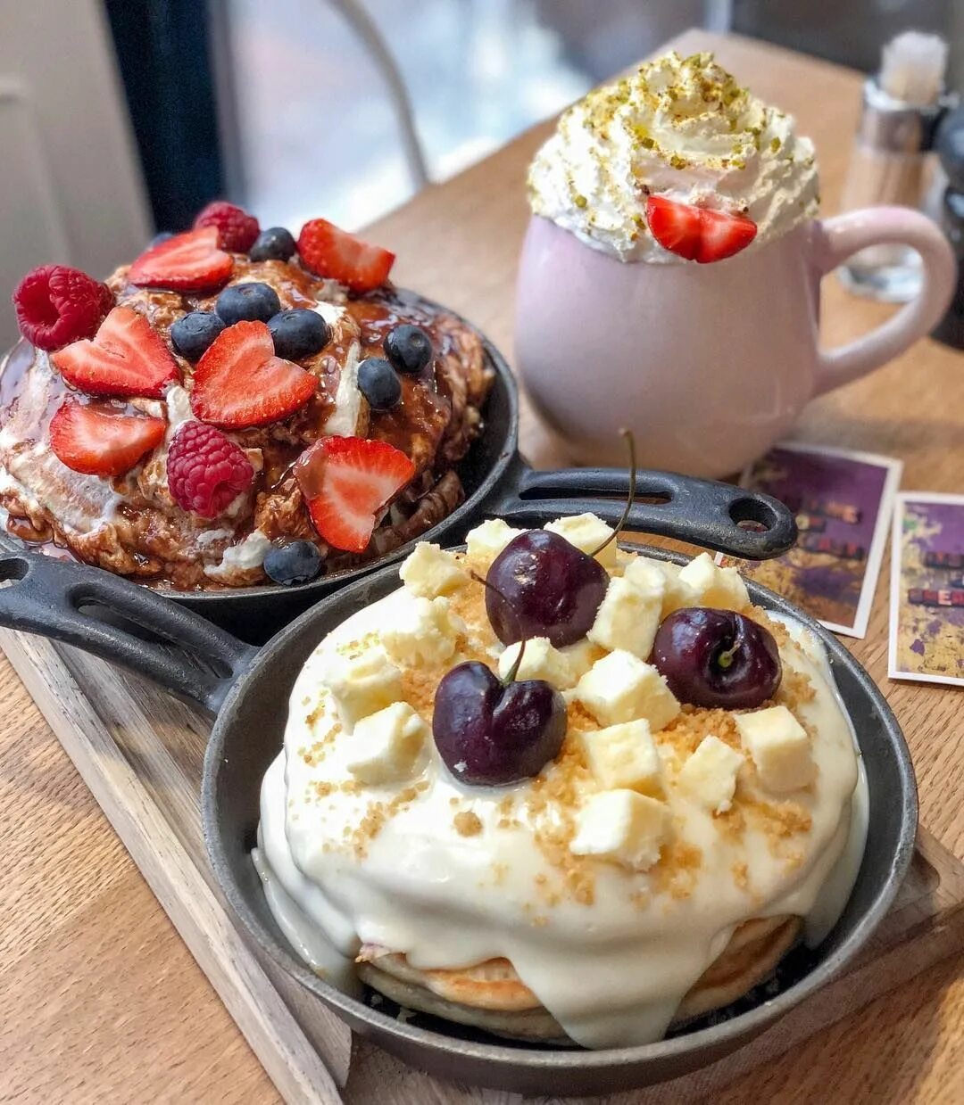 Кафе с 8 утра. Breakfast Cafe панкейки. Breakfast Cafe малая Никитская. Брекфест. Брекфест кафе в Москве.