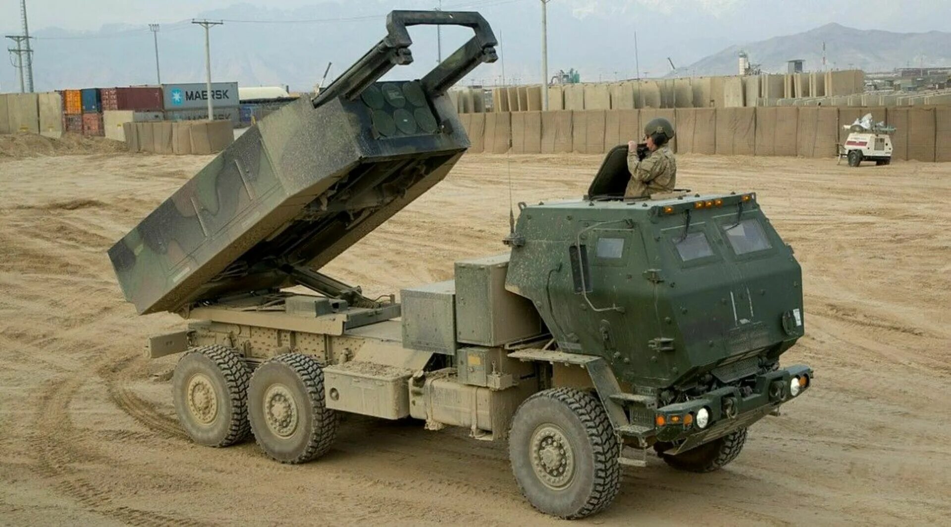 Установка хаймерс. M142 HIMARS. M142 HIMARS США. РСЗО m142 HIMARS. РСЗО m142 HIMARS США.