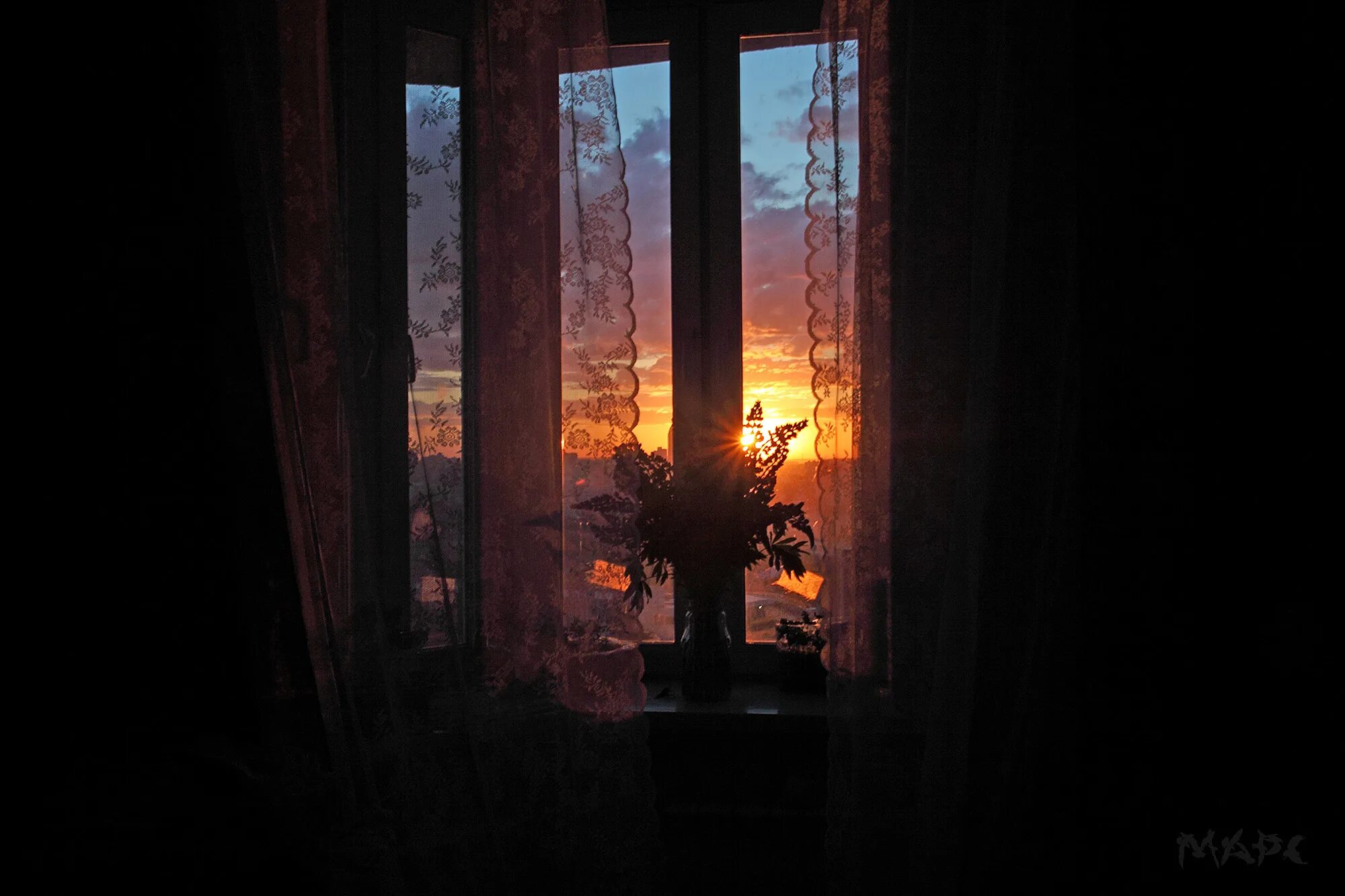 Вечер свет в окне