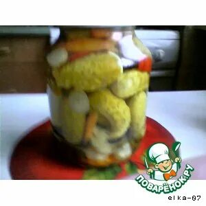 Маринованные огурцы с яблоком