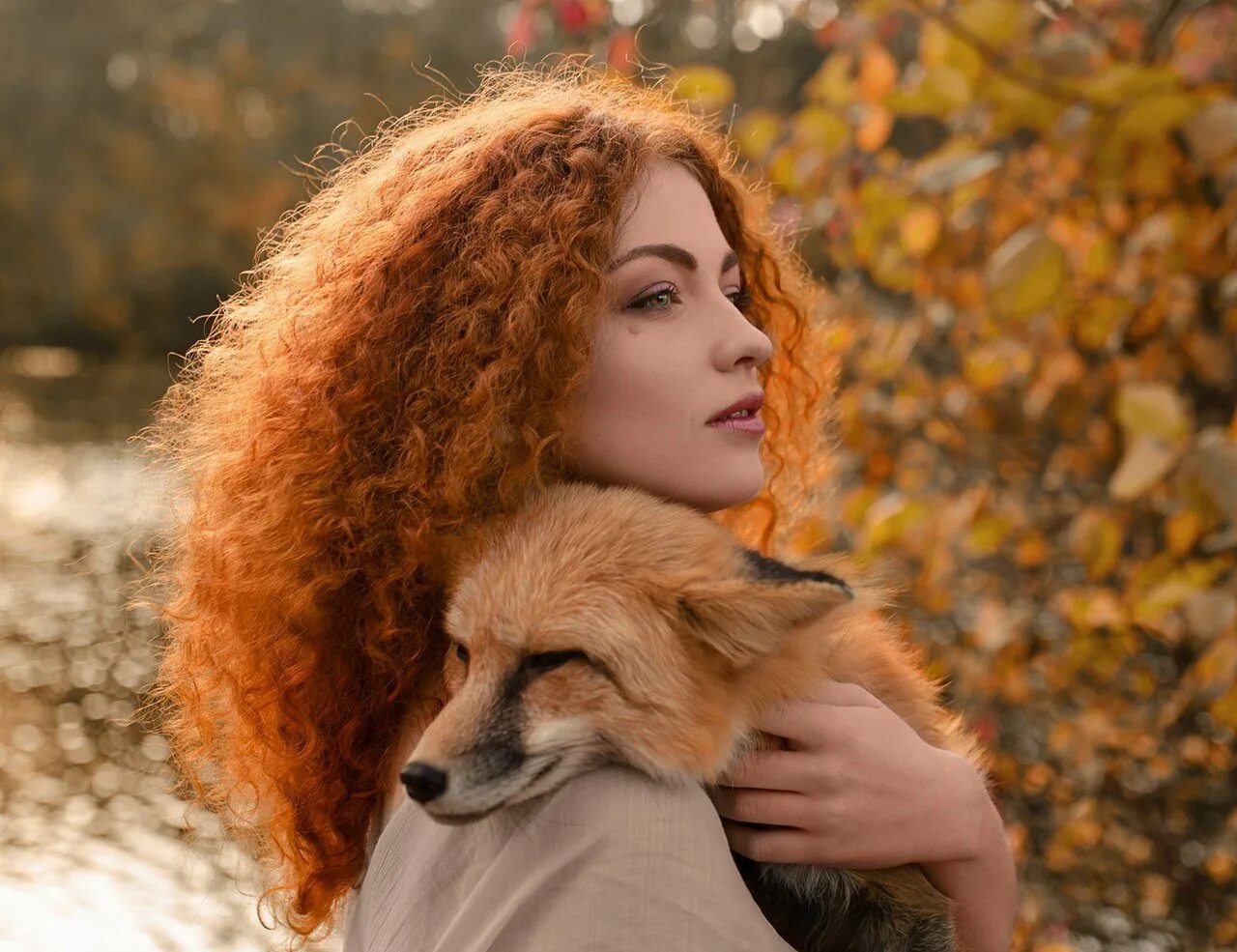 Женщина лиса. Елизавета Васина модель. Елизавета рыжих. Девушка и лиса. Фотосессия с лисой.