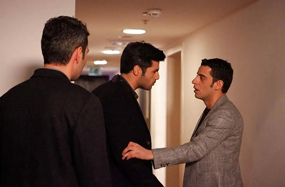 Дагхан кюлегеч. Дагхан кюлегеч сериалы. kiraz mevsimi 19 серия. студа сериал аяз.