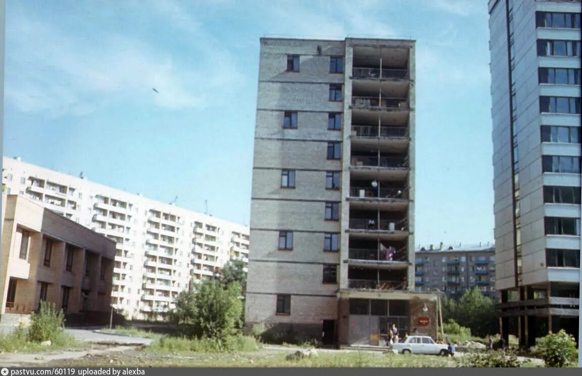 Общежитие космонавтов. Алексеевский Студгородок в Москве. Общежитие на Космонавтов. Космонавтов 11 Москва общежитие. Космонавтов 9 Москва общежитие.