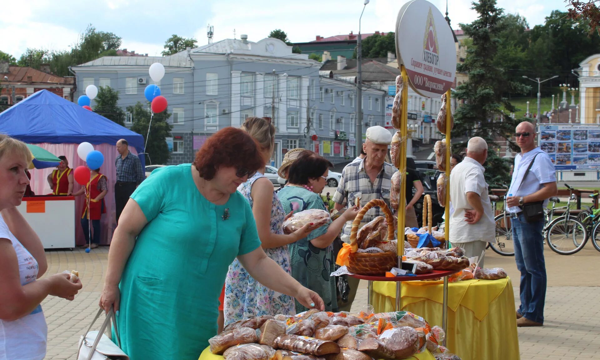 Жуковка брянской новости. Жуковский район Брянская область. Администрация Жуковского района Брянской области. Жуковский район Брянской области новости. Депутаты Жуковского района Брянской области.