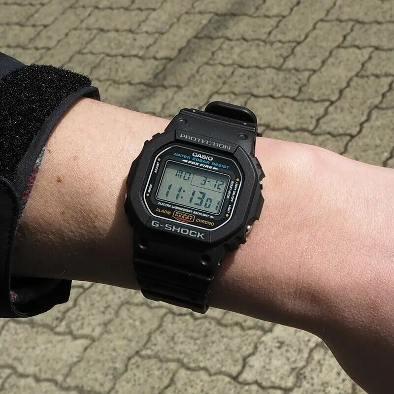 Часы g 5600. DW-5600e-1v.