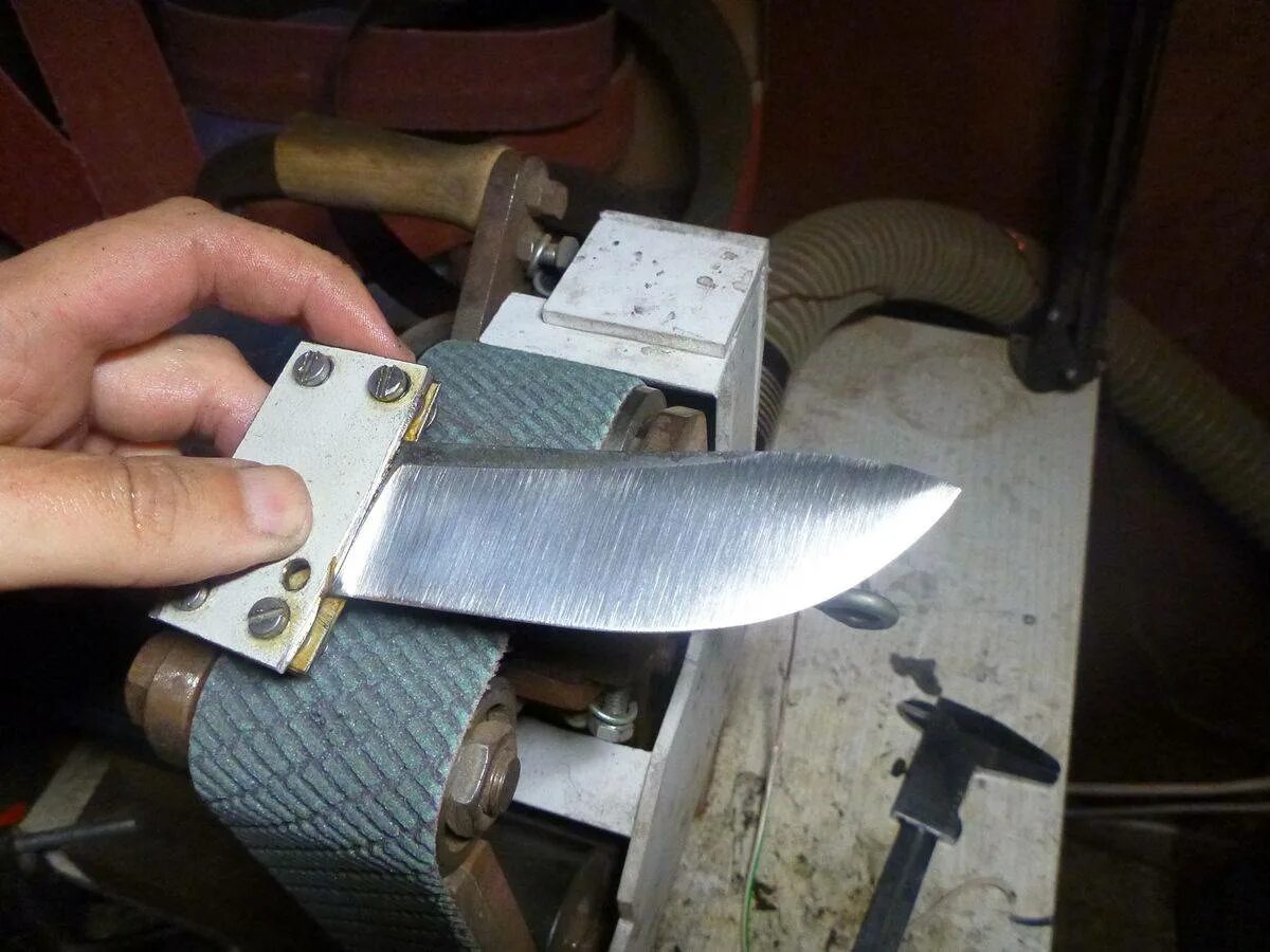 Нож кустарного производства. Ножи кустарного производства охотничьи. Самодельные ножи. Простые самодельные ножи. Самодельное производство