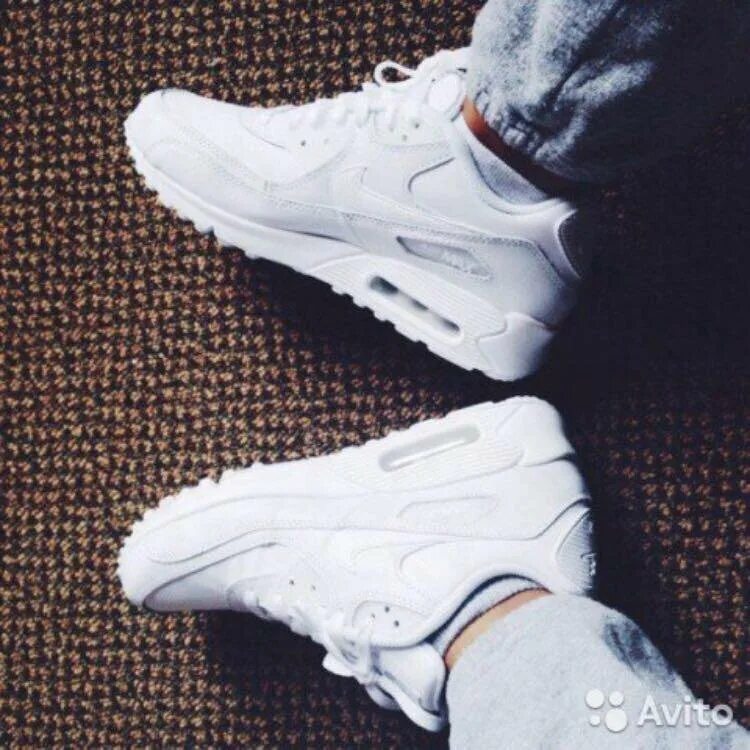 Nike Air Max White. Nike Air белые. Кроссовки Nike Air Max 90 белые. Кроссы найк АИР Макс.