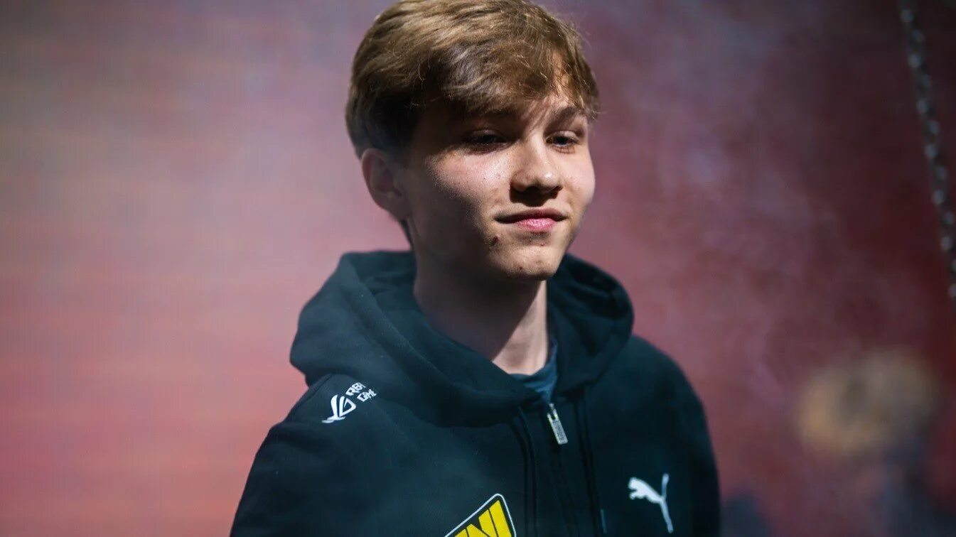 Ник монеси. Награждение симпла hltv 2022. Илья осипов монеси 2022. Navi junior илья «m0nesy». Ник монеси.