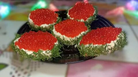 Бутерброды на новый год с икрой красной