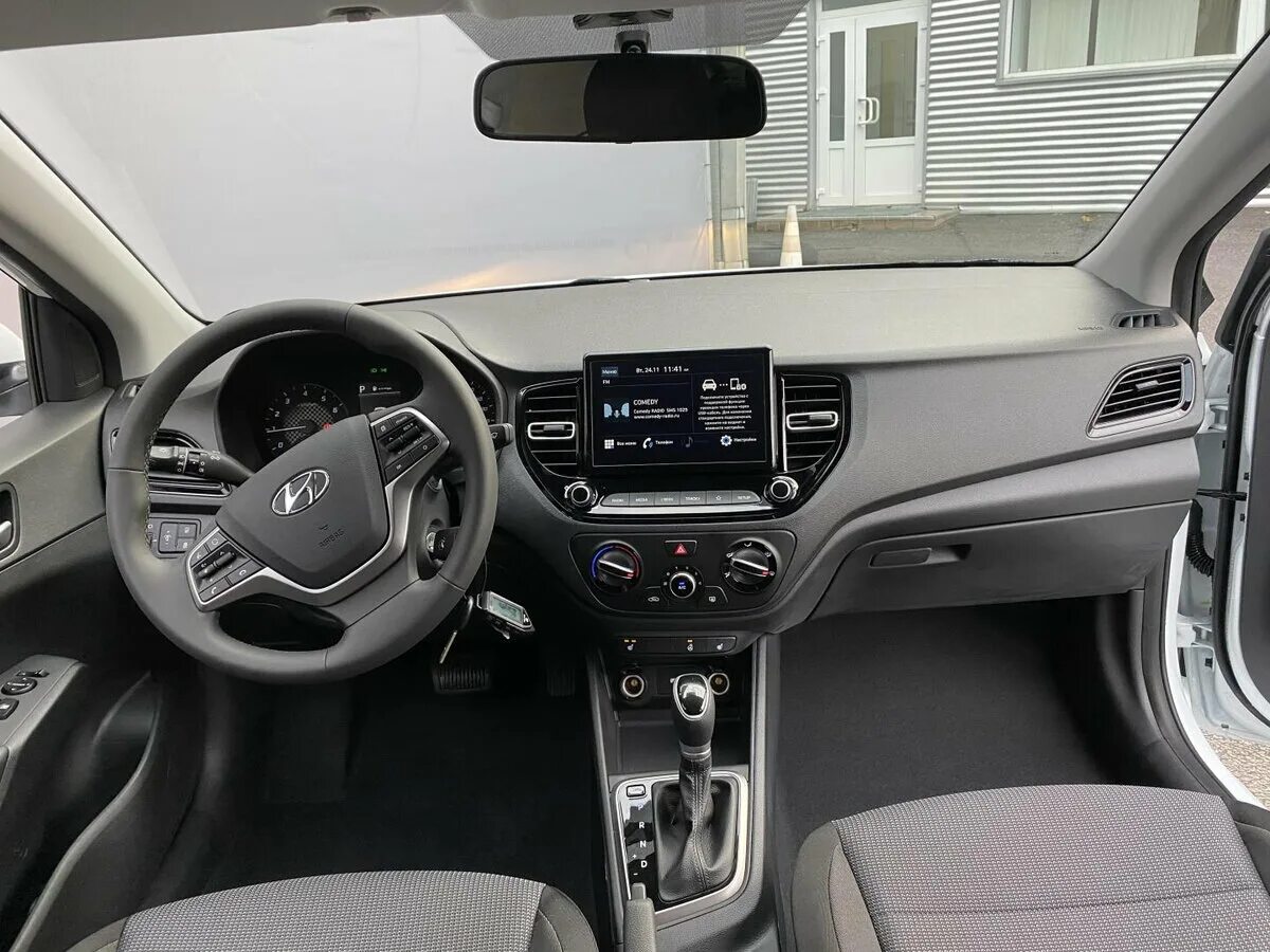 Новый солярис 2025 комплектации. Hyundai solaris 2025 комплектации comfort. hyundai solaris 2025. хендай солярис 2025 года комплектация комфорт. хёндай солярис 2025 комплектации комфорт.
