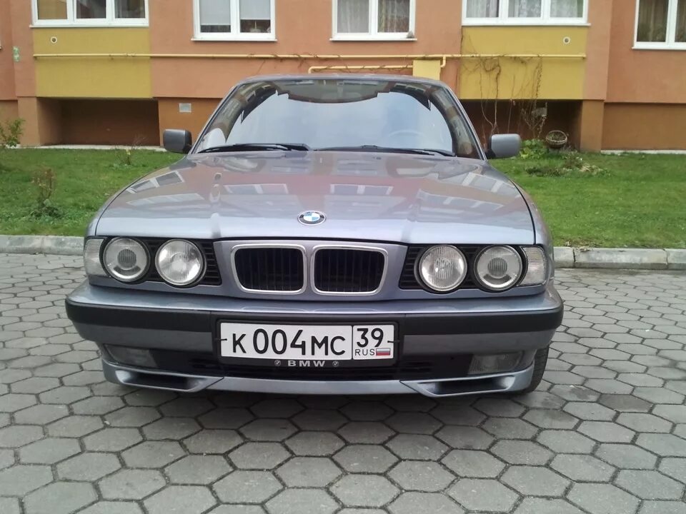 Передний бампер е34. БМВ e34 540. Бампер BMW e34. Бампер БМВ е34. БМВ е34 м бампер.