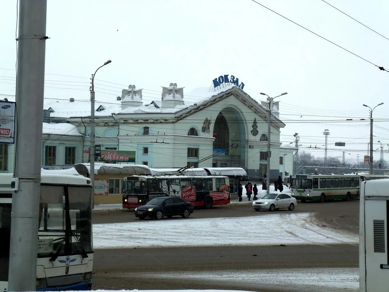 Вокзал киров телефон. Вокзал Киров. Город Киров вокзал. Вокзал Киров зимой. Вокзал Киров 1070.