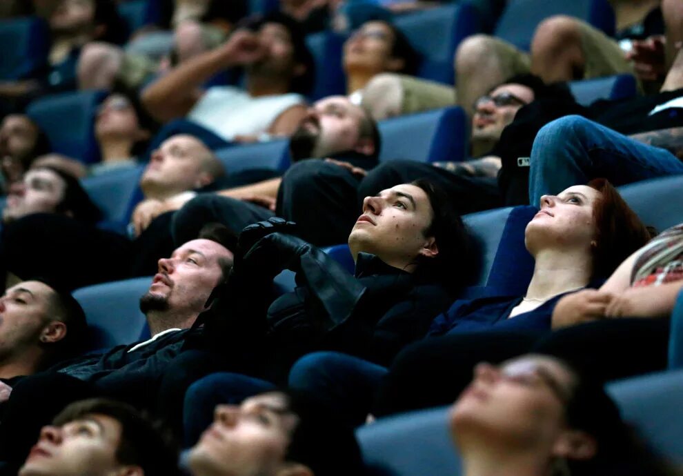 плотный поток людей. сон большое количество людей. сон большое количество людей. человек толпы. человек толпы.