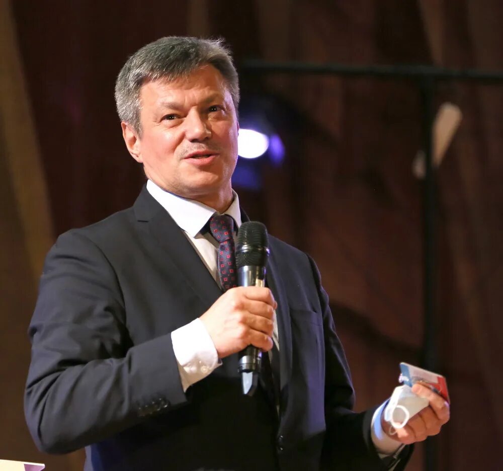 Герои труда нижнего тагила. Иван окунев. Памятные доски и мемориальные надписи. Герои труда нижнего тагила. Ленину (ленин на шаре)нижний тагил.