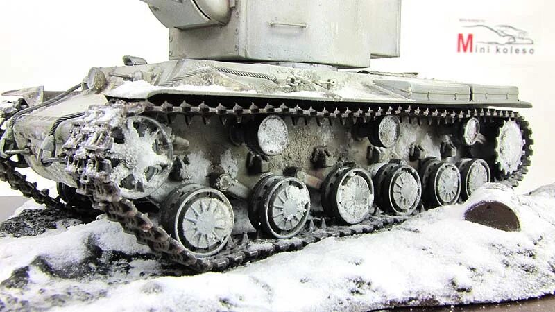 Кв 2 зимний. Танк кв 2 в 1942. Кв 2 трумпетер 1/72. Кв 2 немецкий танк. Кв 2 камуфляж.