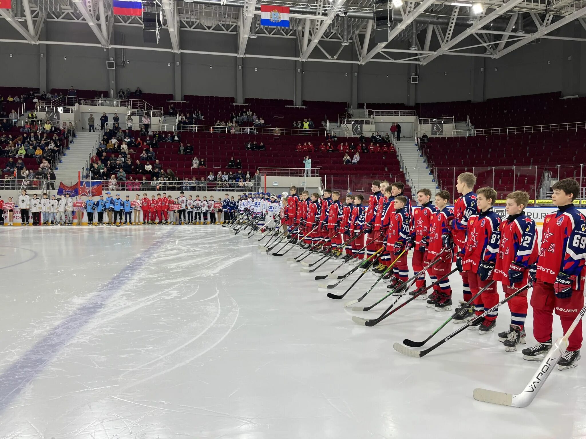 Ледовое шоу в дворце спорта самара. Дворец спорта Самара. СКК дворец спорта Самара. Ледовый дворец Самара. СКК дворец спорта Самара Молодогвардейская.