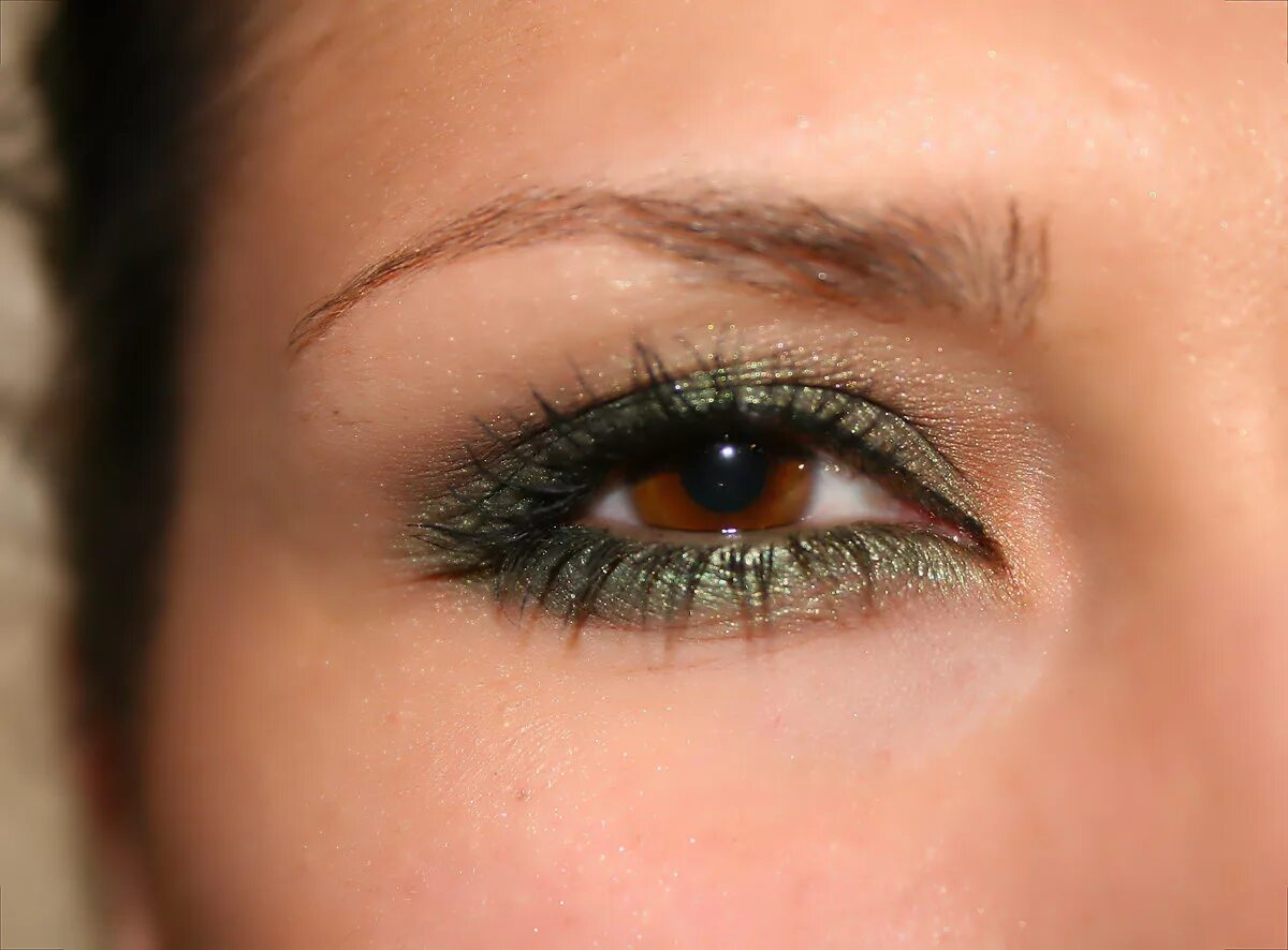 Awesome St Patrick's Day Eye Makeup Ideas Makeup for hazel eyes, Day eye makeup,