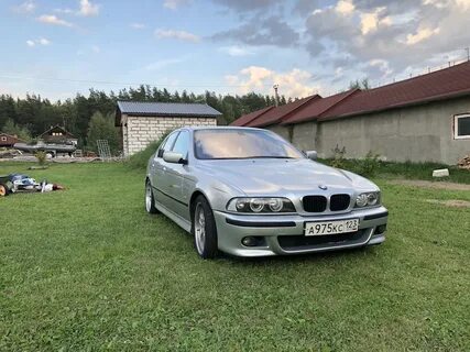 Лобовое стекло е39
