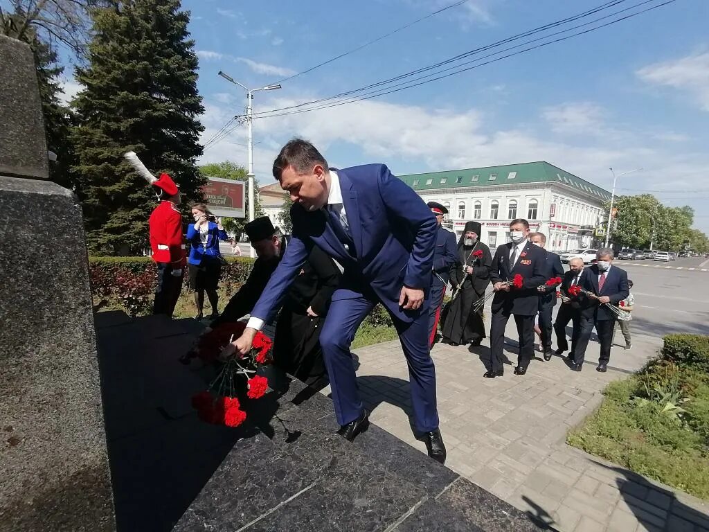 Мариуполь сейчас. События в москве сейчас. Новости дня. Новости первого сегодня последние свежие события. Протесты в волгограде сегодня.