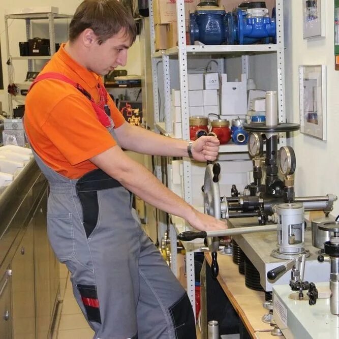 Качество поверки. Метрологическая лаборатория. Качество поверки. Прибор для калибровки динамометрических ключей. Качество поверки.