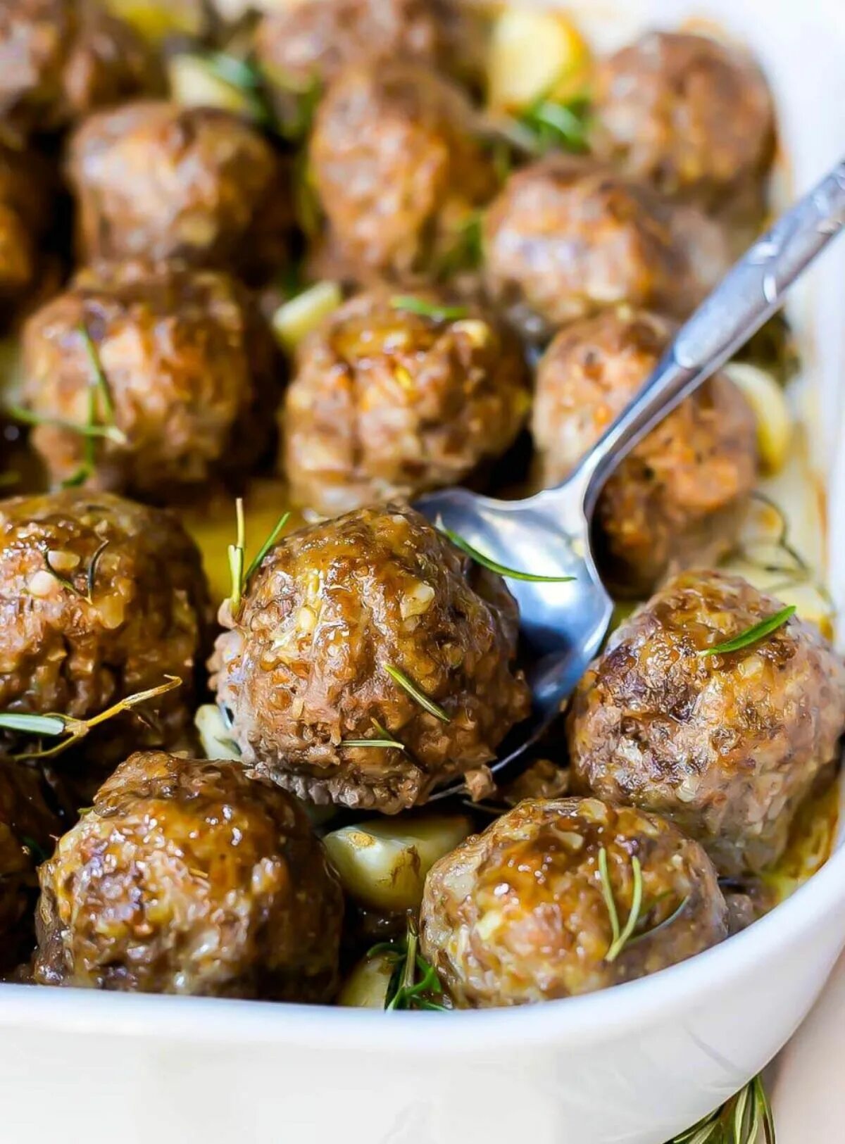 Тефтели в соусе. Фрикадельки. Мясные шарики из фарша. Фрикадельки рецепты с фото. Meatballs.