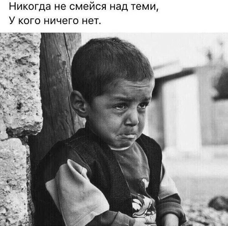 Включи не смейся. Включи не смейся. Сам смеется над своими шутками. Где смеяться. Смейся смейся.