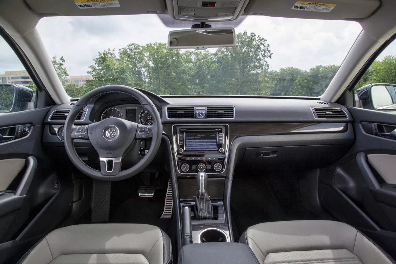 Б 7.1 1. VW Passat b7 Interior. Фольксваген Пассат б7 салон. Volkswagen Passat b8 седан салон. Фольксваген Пассат в8 салон.