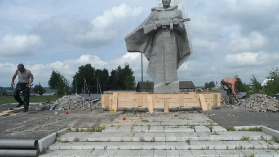 Строится памятник. Аллея героев в пичаево. герои пичаевского района. памятник ленина в пичаево. мемориал защитников воинам землякам пичаевский район.