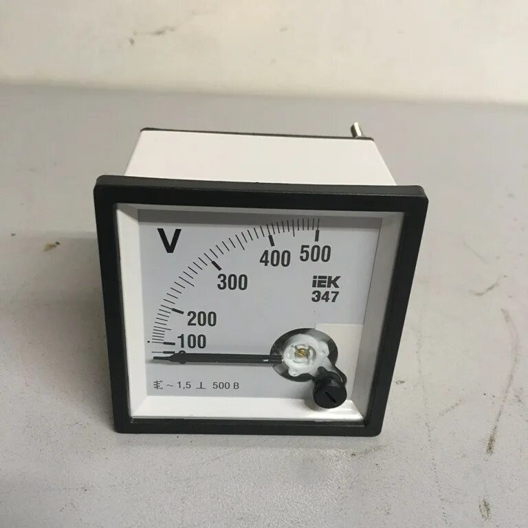 Iek э47. Вольтметр э47. м4104 вольтметр корабельный. прибор судовой вольтметр аналоговый.